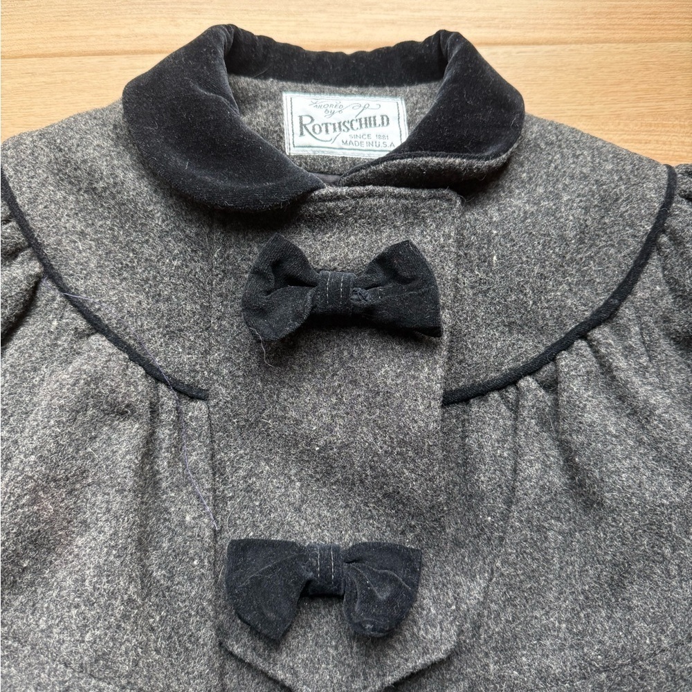 Rothschild | Vintage Gray Girl’s Wool Dress Coat Black Bow Button Up | size 4 - Picture 3 of 12